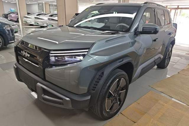 Used Formula Leopard Titanium 3 2025 501KM All-Wheel Drive Intelligent Driving Ultra Version
