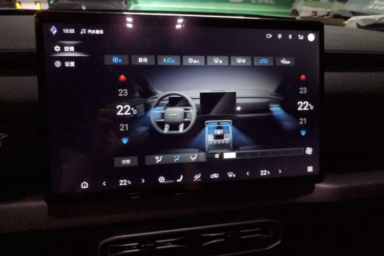 Used Formula Leopard Titanium 3 2025 501 km Range Rear-Wheel Drive Intelligent Driving Max Edition Audio And AC Panel