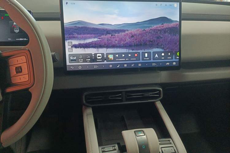 Used Formula Leopard Titanium 3 2025 501KM All-Wheel Drive Intelligent Driving Ultra Version Audio And AC Panel