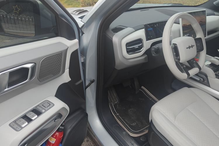 Used Formula Leopard Titanium 3 2025 501KM All-Wheel Drive Intelligent Driving Ultra Version Driver Seat