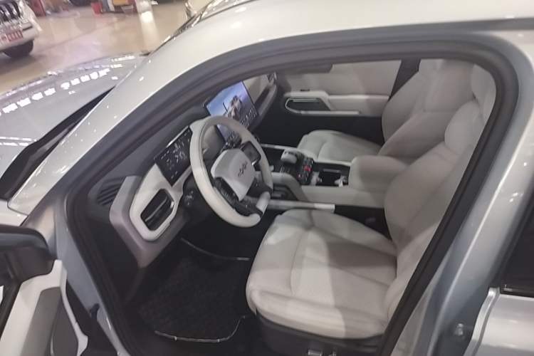 Used Formula Leopard Titanium 3 2025 501KM All-Wheel Drive Intelligent Driving Ultra Version Driver Seat