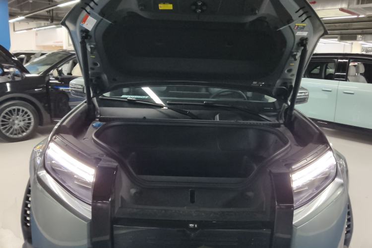 Used Formula Leopard Titanium 3 2025 501 km Four-Wheel Drive Drone Edition Engine Bay