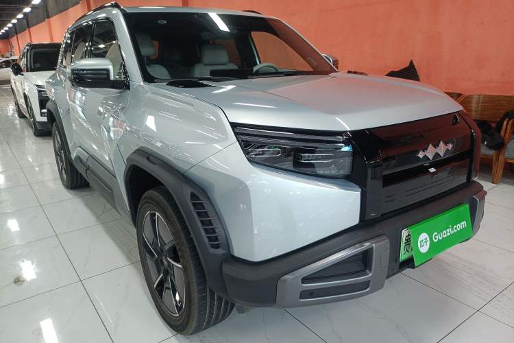 Used Formula Leopard Titanium 3 2025 501KM All-Wheel Drive Intelligent Driving Ultra Version Exterior 1