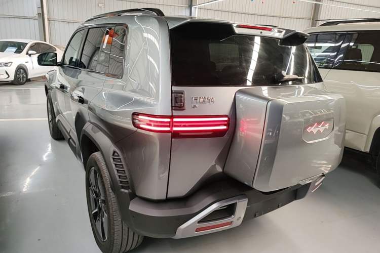 Used Formula Leopard Titanium 3 2025 501 km All-Wheel Drive Intelligent Driving Max Edition Exterior 2