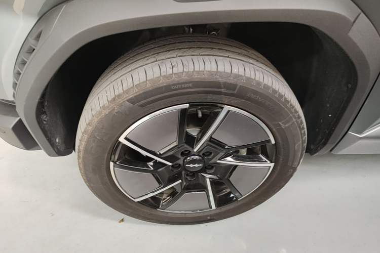 Used Formula Leopard Titanium 3 2025 501 km All-Wheel Drive Intelligent Driving Max Edition Exterior 4