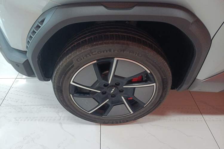 Used Formula Leopard Titanium 3 2025 501KM All-Wheel Drive Intelligent Driving Ultra Version Exterior 4