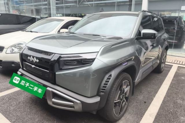 Ojetý Formula Leopard Titanium 3 2025 501KM All-Wheel Drive Intelligent Driving Ultra Version