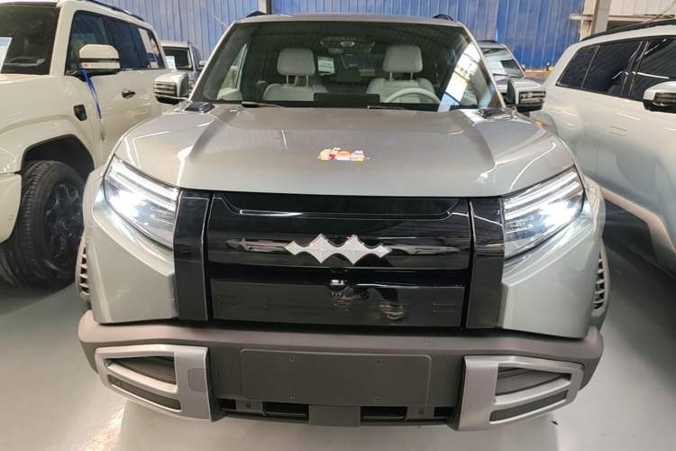 Used Formula Leopard Titanium 3 2025 501 km All-Wheel Drive Intelligent Driving Max Edition Front