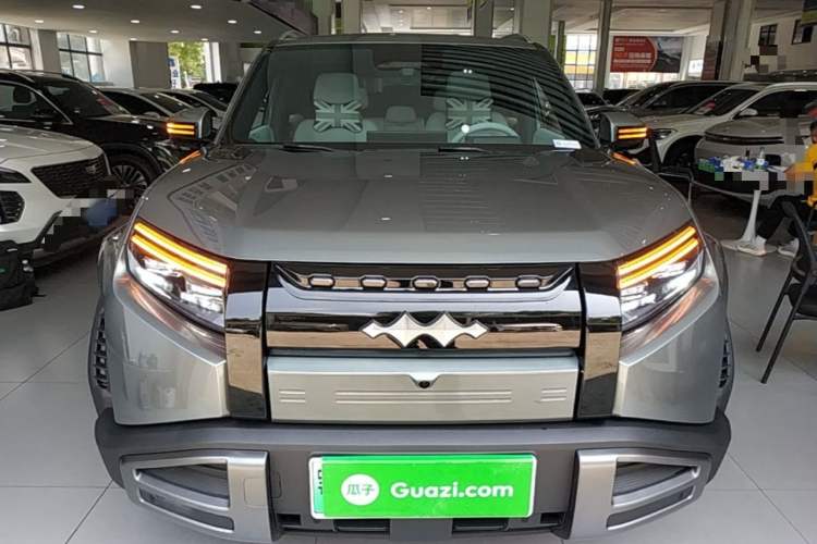 Used Formula Leopard Titanium 3 2025 501 km Range Rear-Wheel Drive Intelligent Driving Max Edition Front
