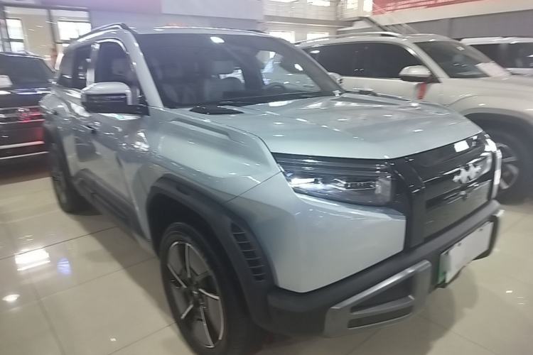 Used Formula Leopard Titanium 3 2025 501KM All-Wheel Drive Intelligent Driving Ultra Version Front Right 45 Deg