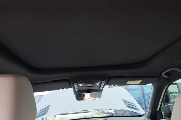 Used Formula Leopard Titanium 3 2025 501 km All-Wheel Drive Intelligent Driving Max Edition Headliner