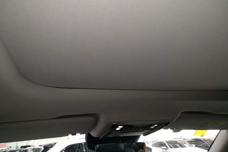 Used Formula Leopard Titanium 3 2025 501 km Range Rear-Wheel Drive Intelligent Driving Pro Version Headliner