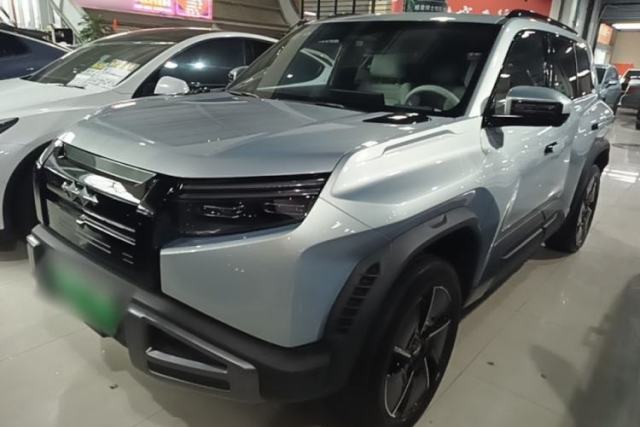 Used Formula Leopard Titanium 3 2025 501KM All-Wheel Drive Intelligent Driving Ultra Version