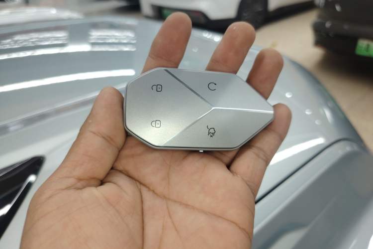 Used Formula Leopard Titanium 3 2025 501KM All-Wheel Drive Intelligent Driving Ultra Version Interior 1