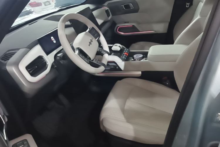 Used Formula Leopard Titanium 3 2025 501KM All-Wheel Drive Intelligent Driving Ultra Version Left Front Seat