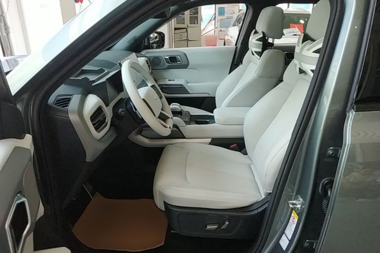 Used Formula Leopard Titanium 3 2025 501 km Range Rear-Wheel Drive Intelligent Driving Max Edition Left Front Seat