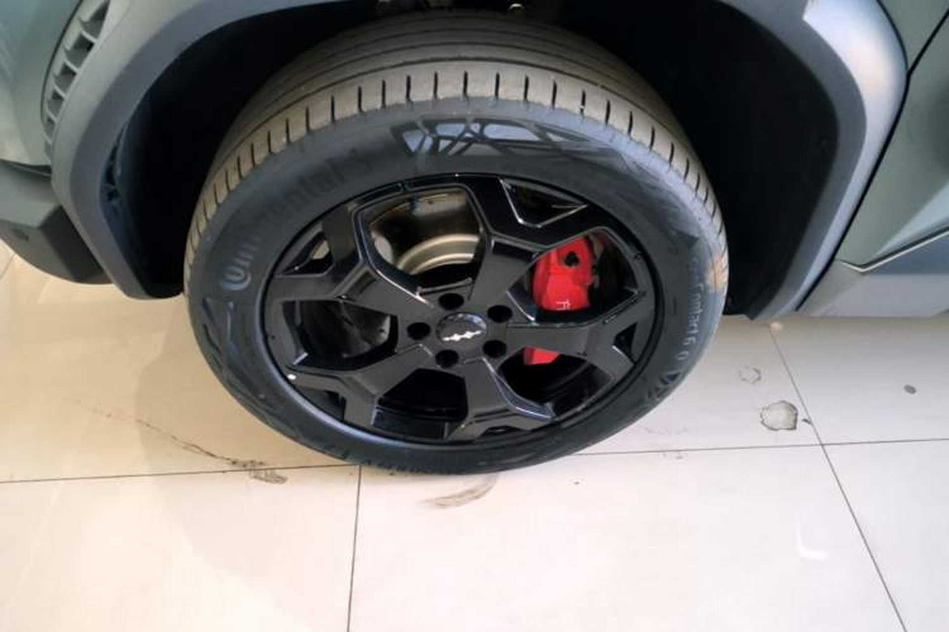 Used Formula Leopard Titanium 3 2025 501 km Four-Wheel Drive Drone Edition Left Front Wheel Hub