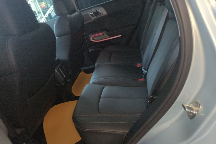 Used Formula Leopard Titanium 3 2025 501KM All-Wheel Drive Intelligent Driving Ultra Version Left Rear Seat