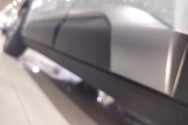 Used Formula Leopard Titanium 3 2025 501KM All-Wheel Drive Intelligent Driving Ultra Version Left Side Sill