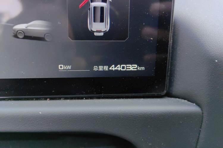 Used Formula Leopard Titanium 3 2025 501 km Range Rear-Wheel Drive Intelligent Driving Max Edition Odometer Close Up