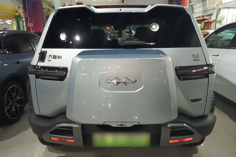 Used Formula Leopard Titanium 3 2025 501KM All-Wheel Drive Intelligent Driving Ultra Version Rear