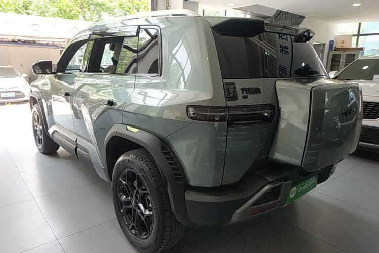 Used Formula Leopard Titanium 3 2025 501 km Range Rear-Wheel Drive Intelligent Driving Max Edition Rear Left 45 Deg