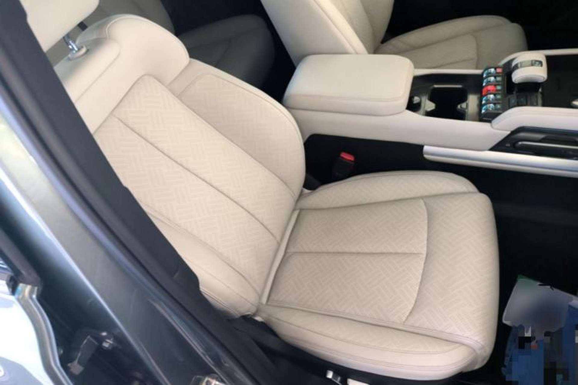 Used Formula Leopard Titanium 3 2025 501 km Four-Wheel Drive Drone Edition Right Front Seat