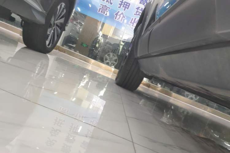 Used Formula Leopard Titanium 3 2025 501 km Range Rear-Wheel Drive Intelligent Driving Max Edition Right Side Sill