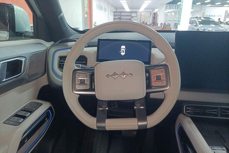 Used Formula Leopard Titanium 3 2025 501KM All-Wheel Drive Intelligent Driving Ultra Version Steering Wheel