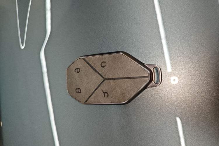 Used Formula Leopard Titanium 3 2025 501 km Four-Wheel Drive Drone Edition Vehicle Key