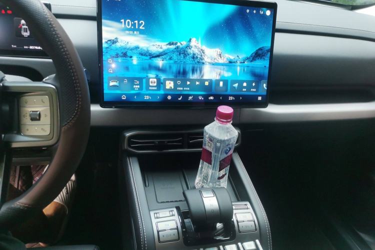 Used Formula Leopard Titanium 3 2025 501KM All-Wheel Drive Intelligent Driving Ultra Version Audio And AC Panel