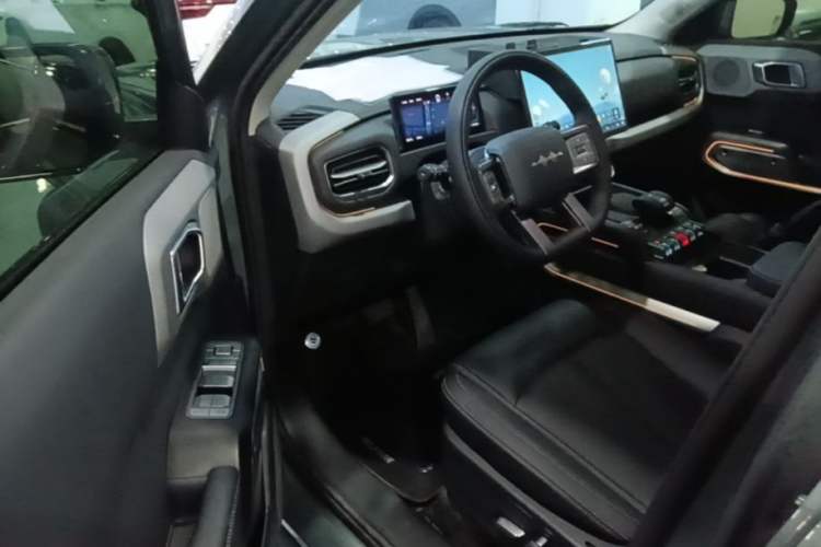 Used Formula Leopard Titanium 3 2025 501 km Range Rear-Wheel Drive Intelligent Driving Max Edition Driver Seat
