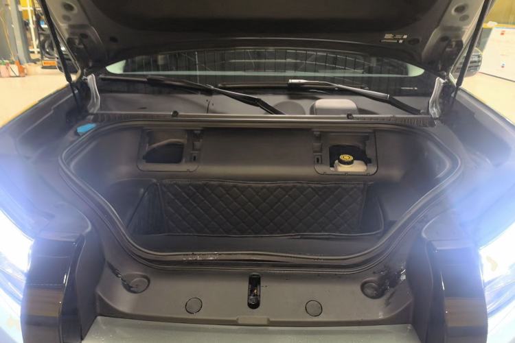 Used Formula Leopard Titanium 3 2025 501 km All-Wheel Drive Intelligent Driving Max Edition Engine Bay