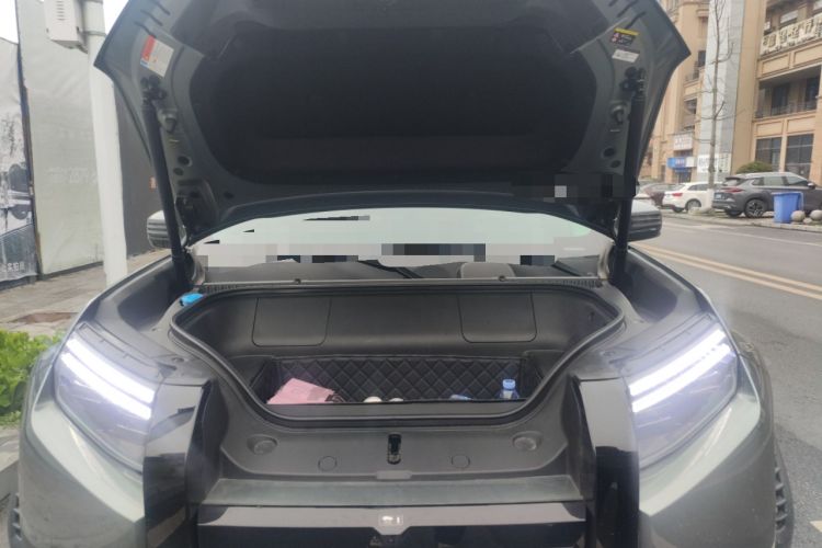 Used Formula Leopard Titanium 3 2025 501KM All-Wheel Drive Intelligent Driving Ultra Version Engine Bay