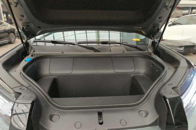 Used Formula Leopard Titanium 3 2025 501 km Range Rear-Wheel Drive Intelligent Driving Max Edition Engine Bay
