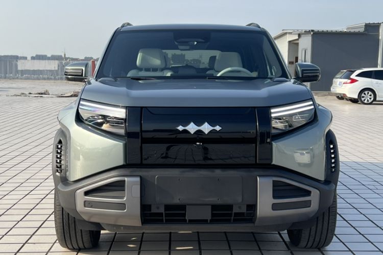 Used Formula Leopard Titanium 3 2025 501KM All-Wheel Drive Intelligent Driving Ultra Version Exterior 1
