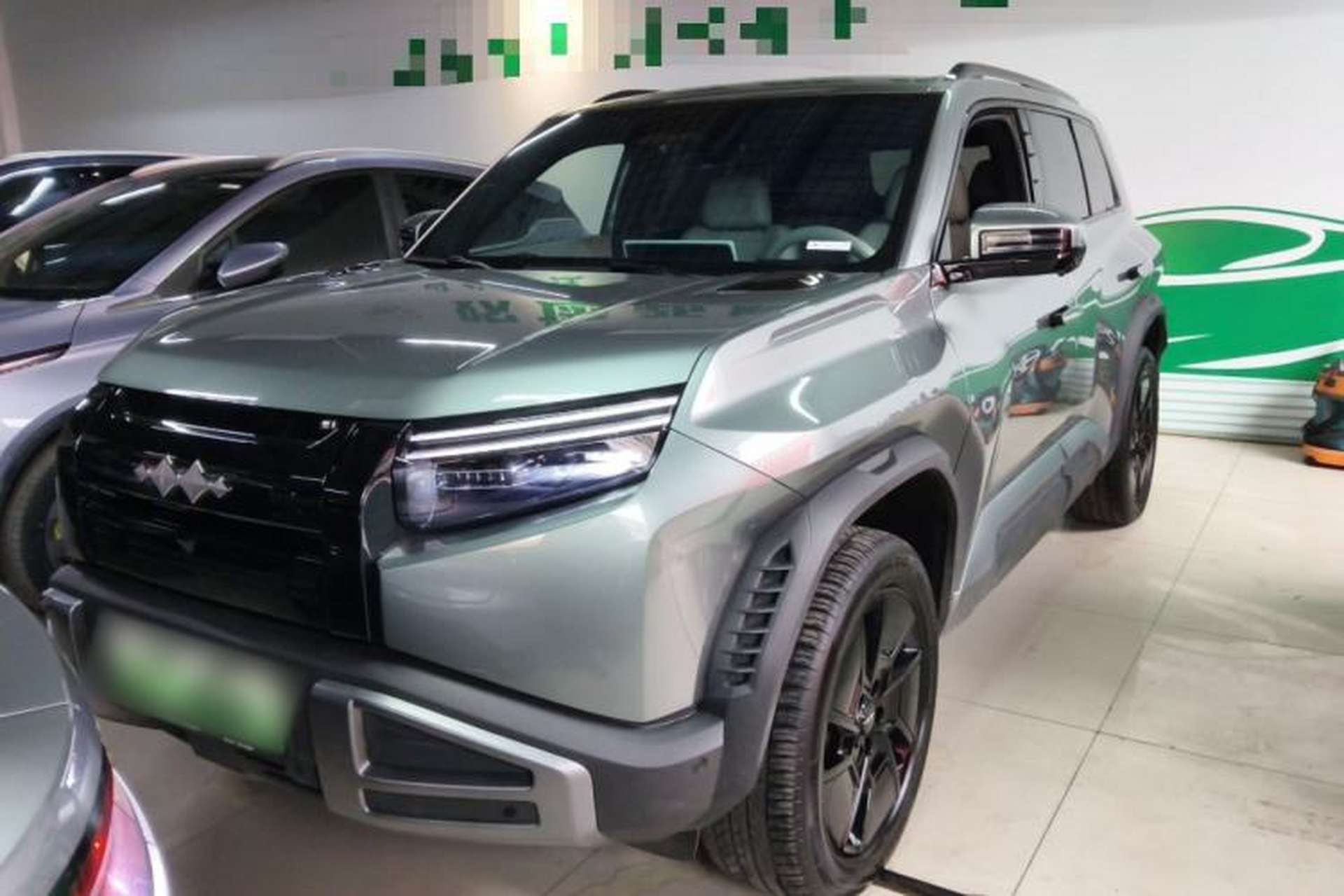 Used Formula Leopard Titanium 3 2025 501 km All-Wheel Drive Intelligent Driving Max Edition Exterior 1