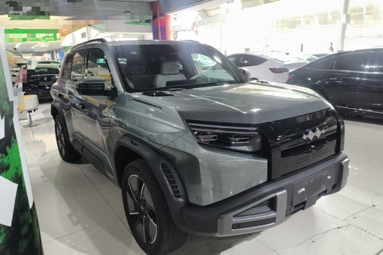 Used Formula Leopard Titanium 3 2025 501KM All-Wheel Drive Intelligent Driving Ultra Version Exterior 1