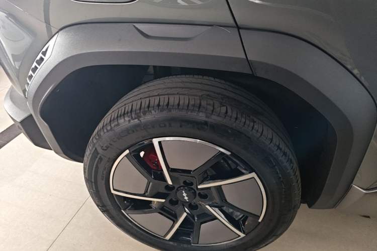 Used Formula Leopard Titanium 3 2025 501KM All-Wheel Drive Intelligent Driving Ultra Version Exterior 5