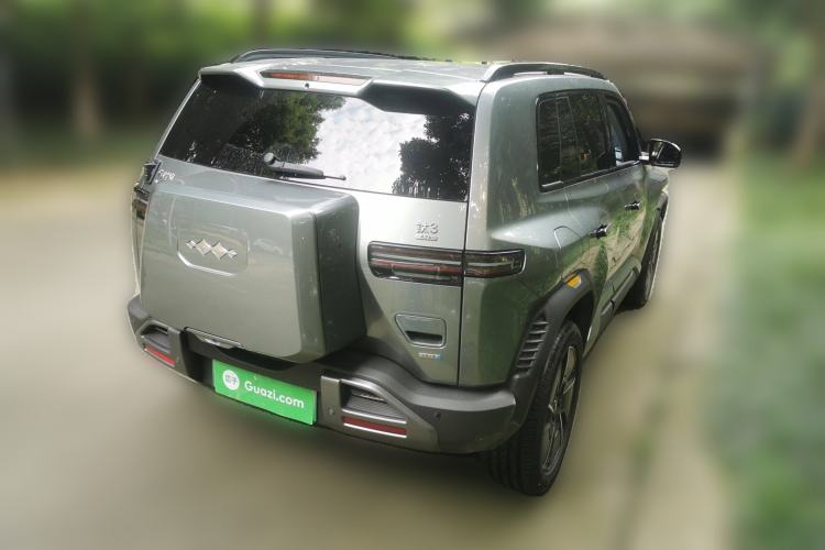 Used Formula Leopard Titanium 3 2025 501KM All-Wheel Drive Intelligent Driving Ultra Version Exterior 5