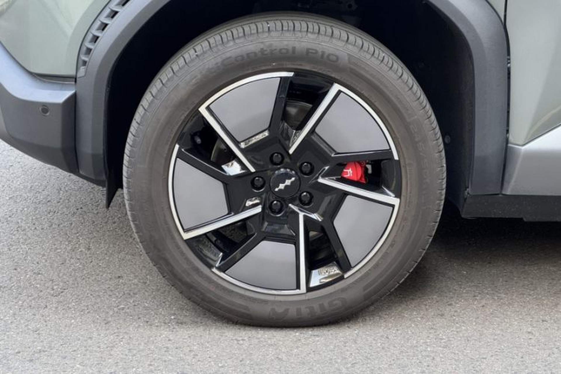 Used Formula Leopard Titanium 3 2025 501KM All-Wheel Drive Intelligent Driving Ultra Version Exterior 6