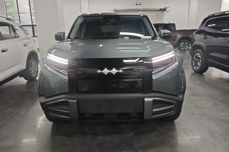 Used Formula Leopard Titanium 3 2025 501 km Range Rear-Wheel Drive Intelligent Driving Max Edition Front