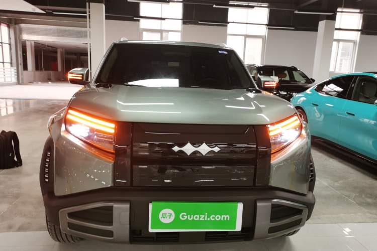 Used Formula Leopard Titanium 3 2025 501 km Range Rear-Wheel Drive Intelligent Driving Max Edition Front