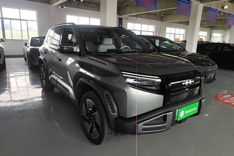Used Formula Leopard Titanium 3 2025 501KM All-Wheel Drive Intelligent Driving Ultra Version Front Right 45 Deg