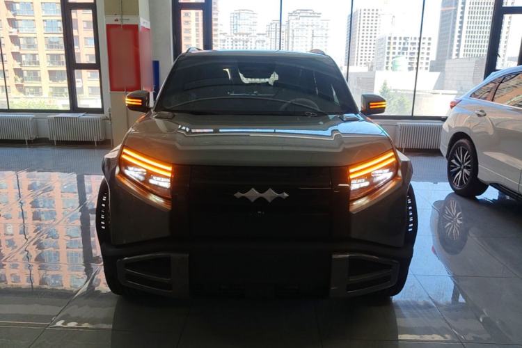 Used Formula Leopard Titanium 3 2025 501KM All-Wheel Drive Intelligent Driving Ultra Version Front