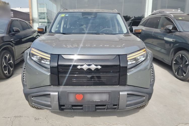 Used Formula Leopard Titanium 3 2025 501 km Range Rear-Wheel Drive Intelligent Driving Pro Version Front