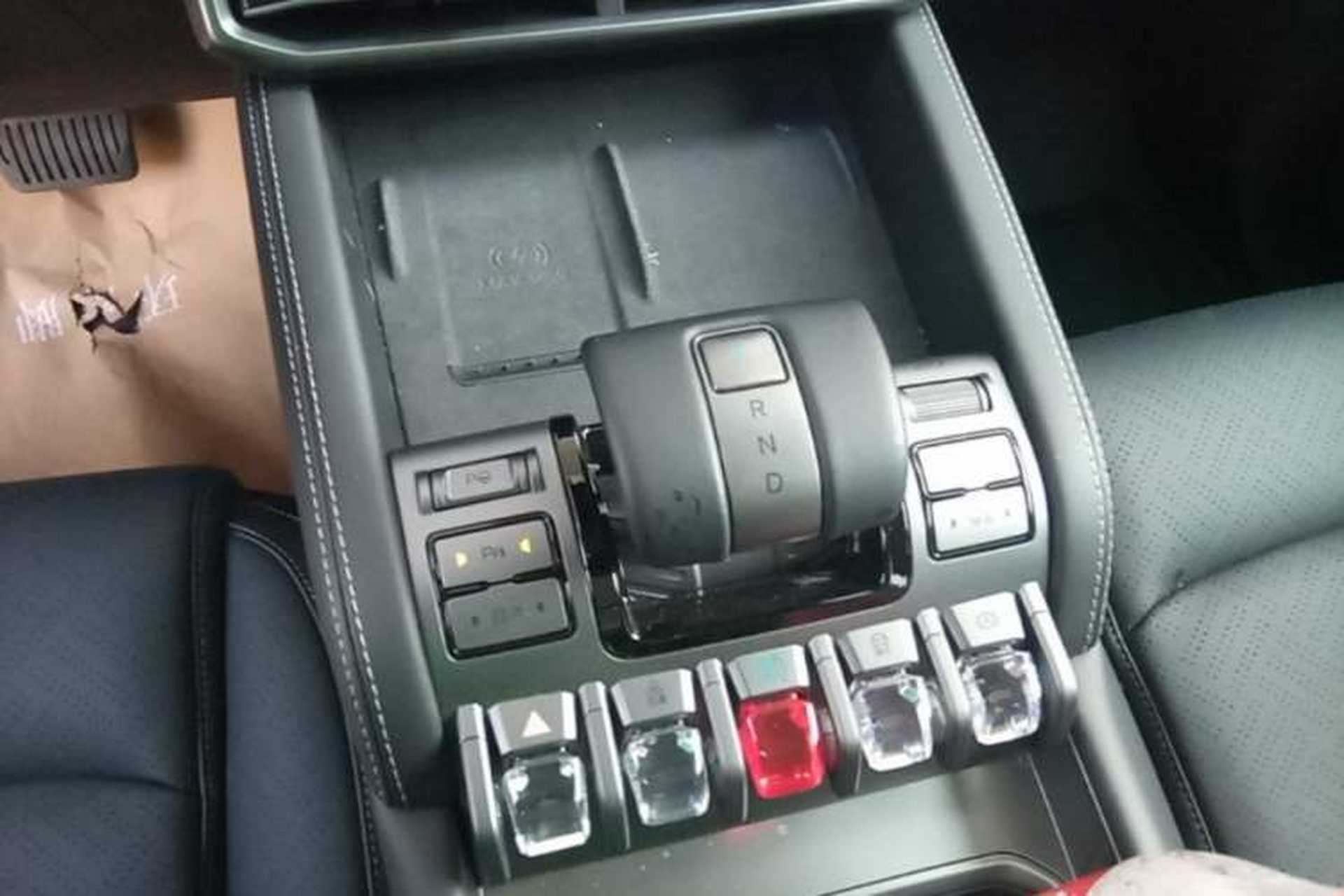 Used Formula Leopard Titanium 3 2025 501KM All-Wheel Drive Intelligent Driving Ultra Version Gear Lever