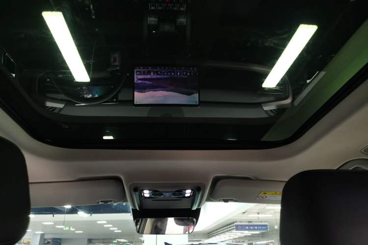 Used Formula Leopard Titanium 3 2025 501KM All-Wheel Drive Intelligent Driving Ultra Version Headliner