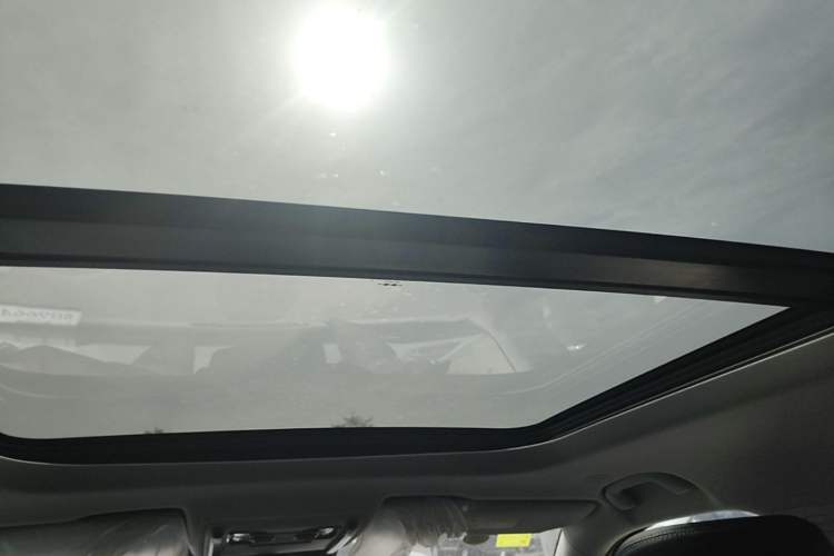 Used Formula Leopard Titanium 3 2025 501 km Range Rear-Wheel Drive Intelligent Driving Pro Version Headliner