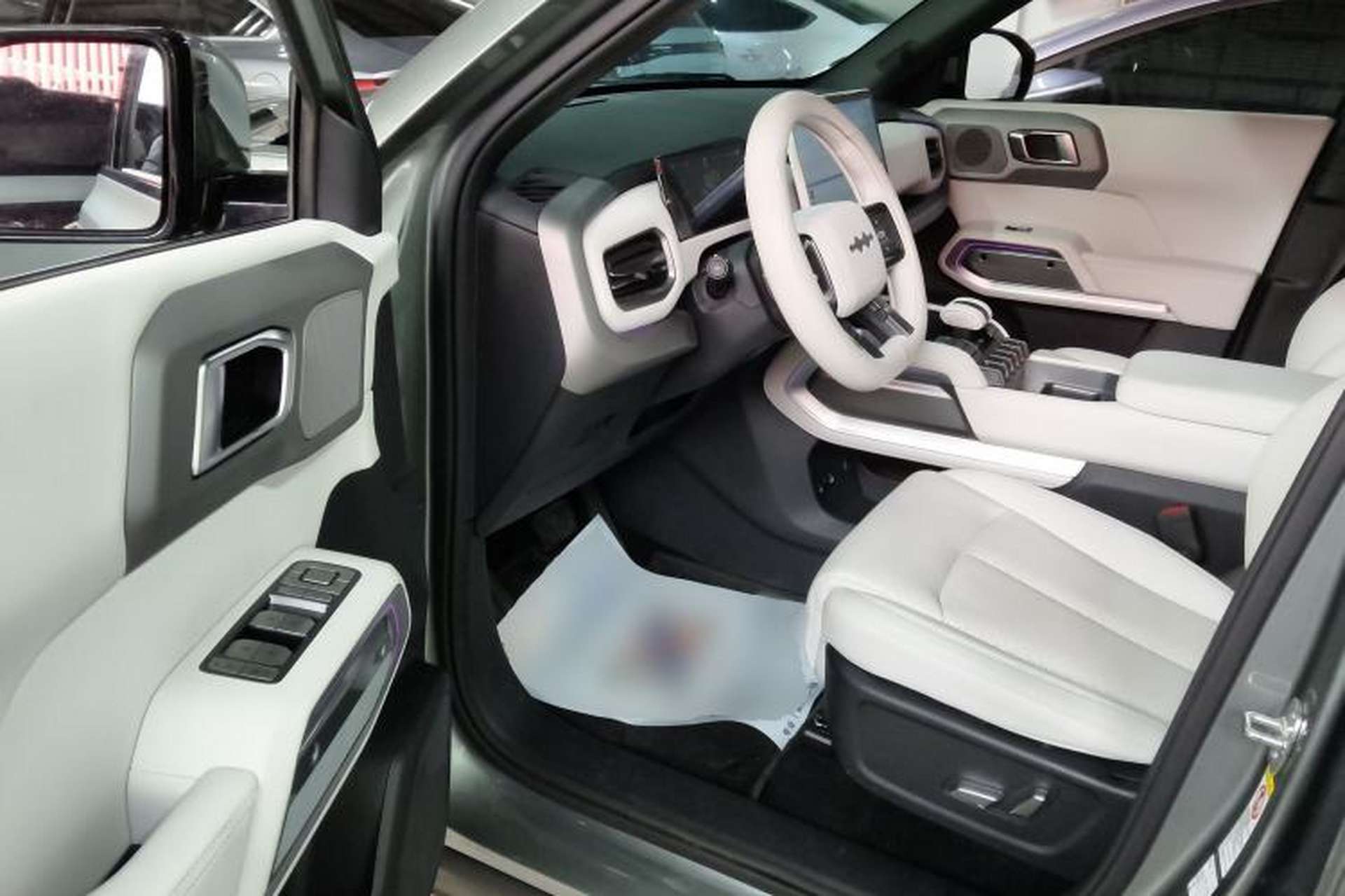Used Formula Leopard Titanium 3 2025 501 km All-Wheel Drive Intelligent Driving Max Edition Interior 3